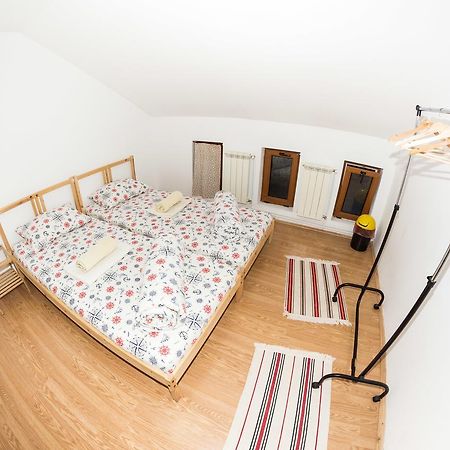 טימישוארה Exit Routine Hostel מראה חיצוני תמונה