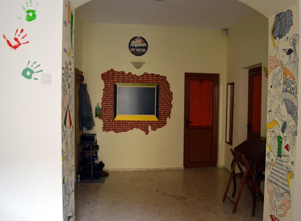 טימישוארה Exit Routine Hostel מראה חיצוני תמונה
